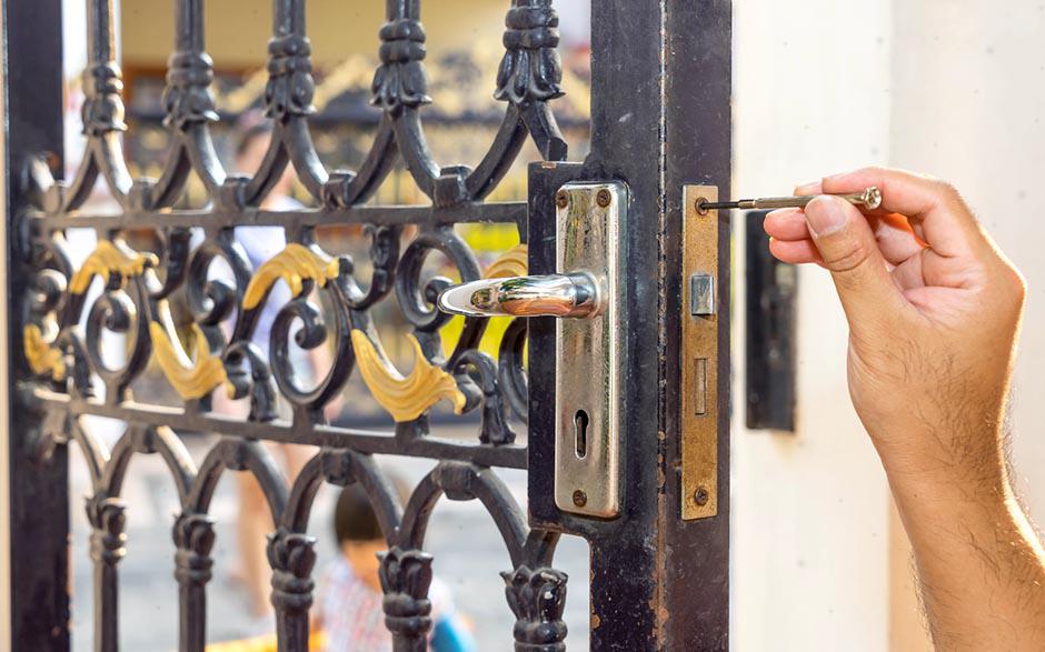 ouverture de porte prix La Ville-du-Bois